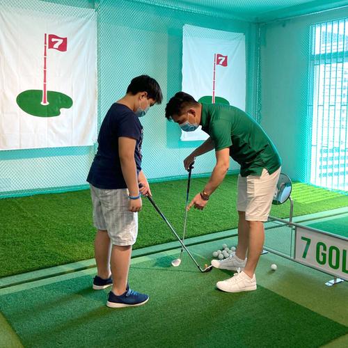 Tập Golf miễn phí khi mua sắm tại 7Golf