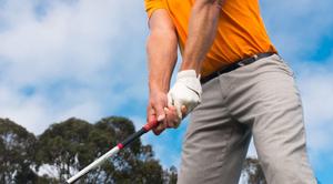 Hướng dẫn cách cầm gậy golf đúng cách dành cho người mới bắt đầu
