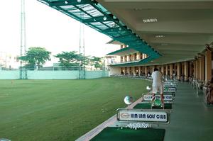 Sân tập golf ở Việt Nam
