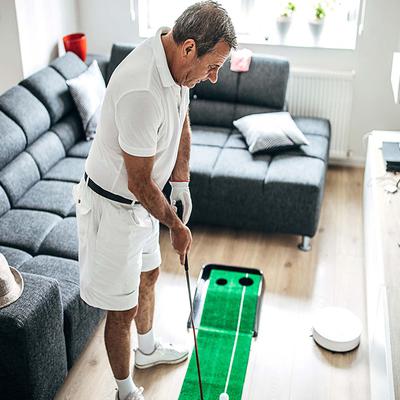Cần trang bị những gì khi bạn sở hữu bộ chơi golf trong nhà?