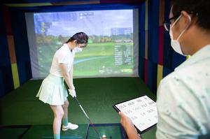 7Golf là địa điểm Fitting miễn phí với Golf Simulator
