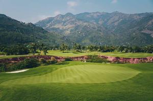 Diamond Bay Golf & Villas: Quần Thể Du Lịch Chơi Golf Cao Cấp Tại Nha Trang