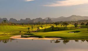 Sân Sky - Sky Lake Resort & Golf Club