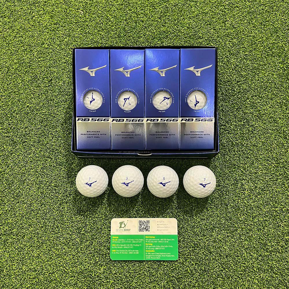 Bóng golf tiêu chuẩn được dùng trong các giải đấu