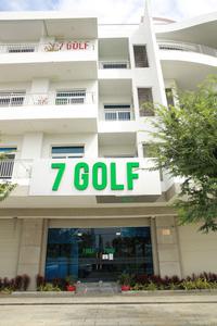 7Golf Nằm trong khu chung cư LakeView 1, cách cầu Thủ Thiêm khoảng 500 mét