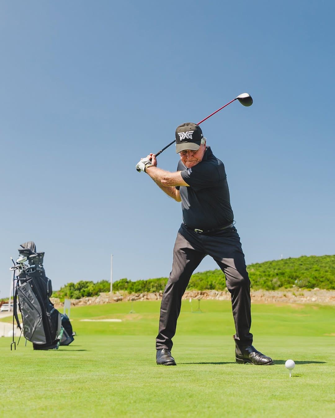 Gary Player Tiết Lộ Bí Quyết Đánh Golf Đỉnh Cao Của Mình