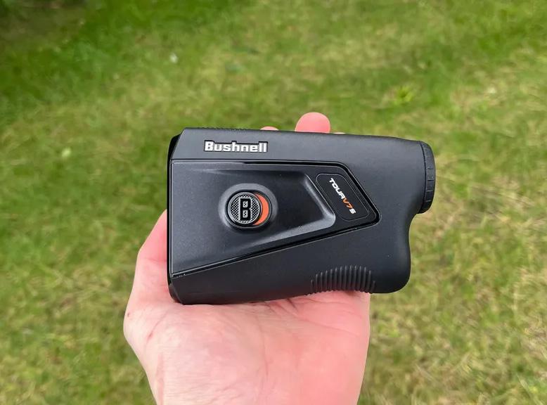 Đánh giá máy bắn yard Bushnell Tour V7 Shift