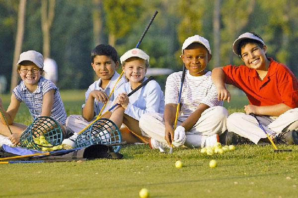 Bao Nhiêu Tuổi Thì Nên Học Golf? Độ Tuổi Phù Hợp Để Bắt Đầu Chơi Golf