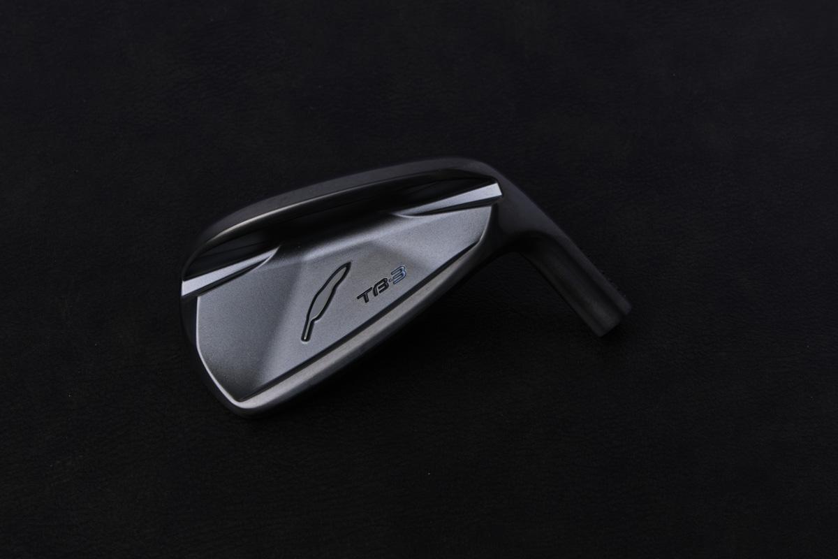 Siêu phẩm gậy sắt Fourteen TB-3 FORGED Diamond Black Satin – Vẻ đẹp uy lực rạng ngời
